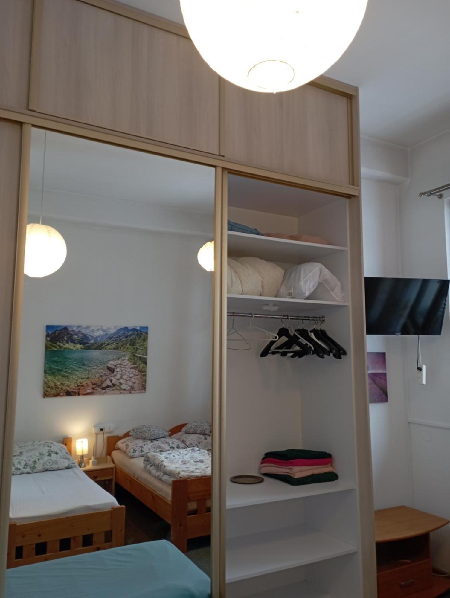 A3Apartament 2 Pokojowy Aneks Kuchenny 2 Lazienki Wlasne Na Korytarzu Villa Jumper Pobyt Na Termach Dla 2 Osob Gratis Zakopane Luaran gambar